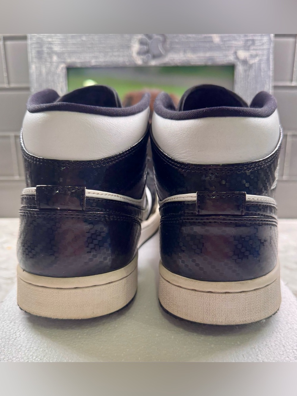 Nike Air Jordon,Black & White High-Top Sneakers GUC. - Picture 4 of 5
